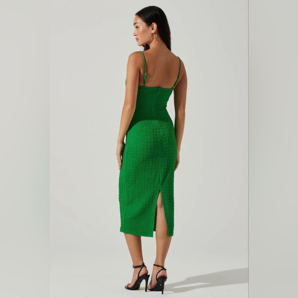 ASTR the Label, Green Textured Midi Dress - Elegant Women's Dress, Size S - Picture 2 of 9